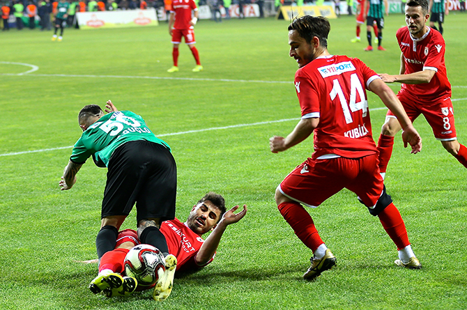 samsunspor-finali-evine-birakti-2.jpg