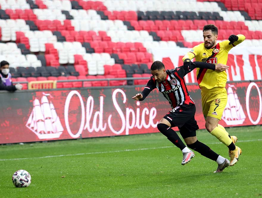 samsunspor-gol-oldu-yagdi-6.jpg