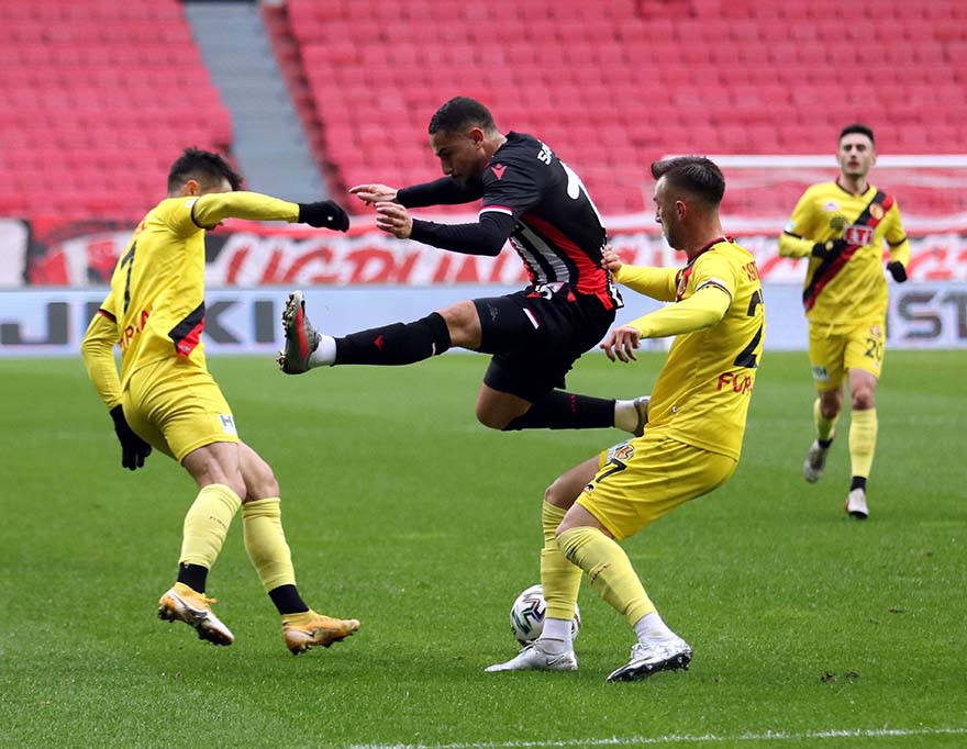 samsunspor-gol-oldu-yagdi-7.jpg