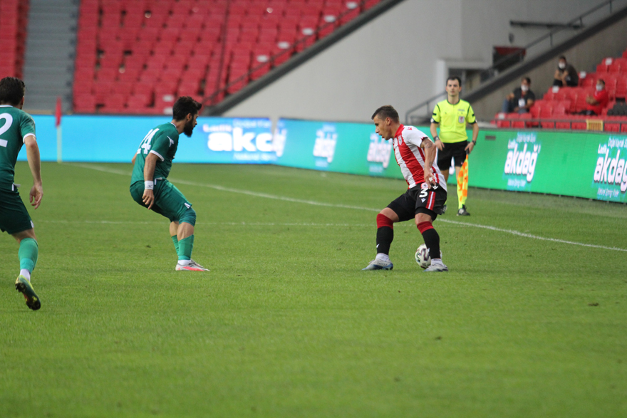 samsunspor-hazirlik-macinda-giresunsporu-yendi-2.jpg