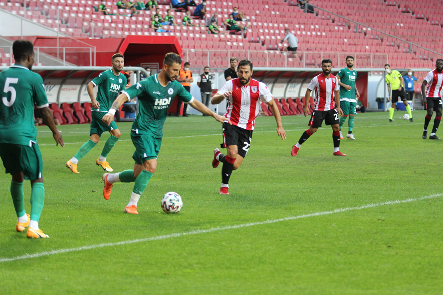 samsunspor-hazirlik-macinda-giresunsporu-yendi3.jpg