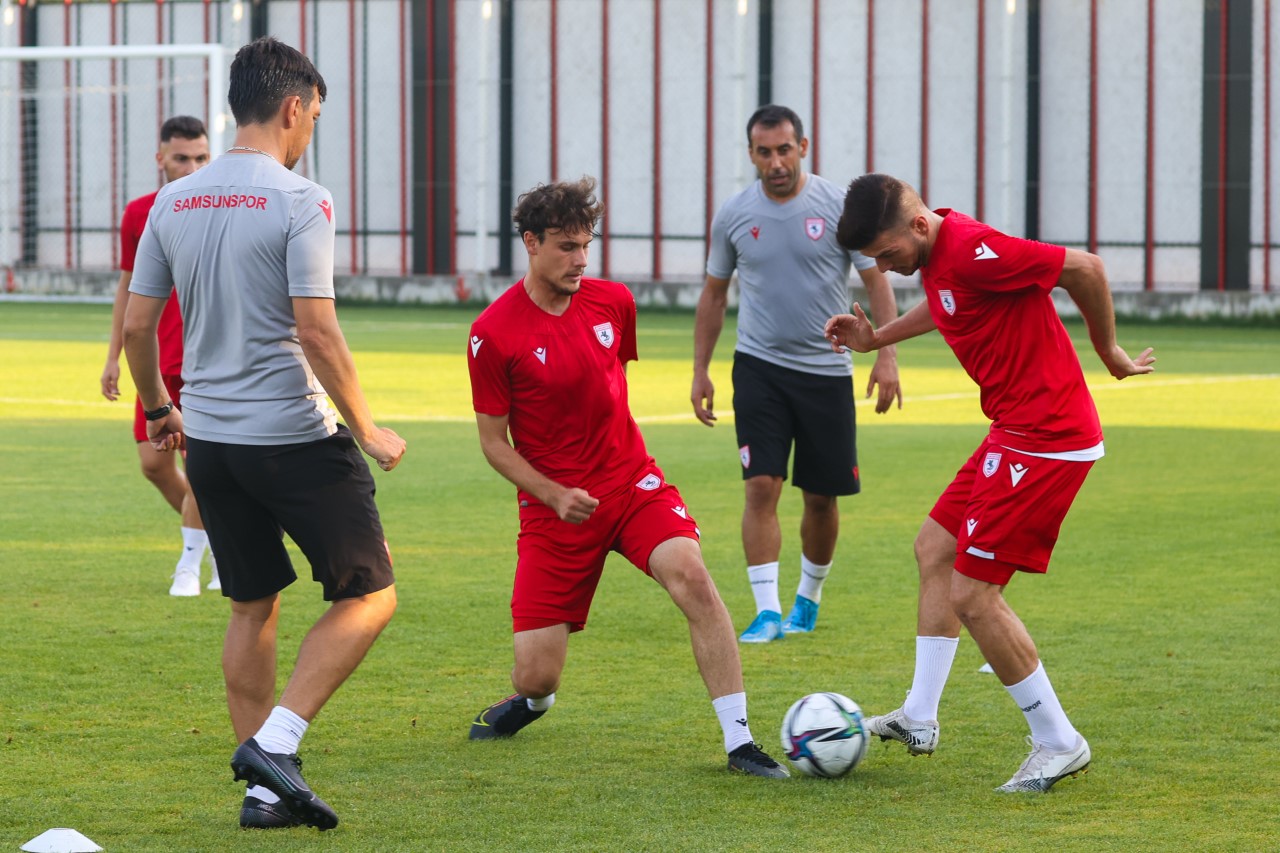 samsunspor-hazirliklarini-surduyor.jpg