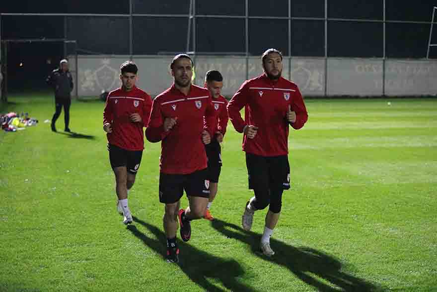 samsunspor-ikinci-yari-hazirliklarina-basladi-2.jpg