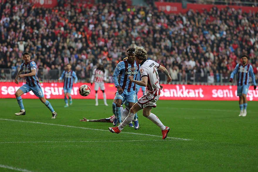 samsunspor-kupaya-penaltilarda-veda-etti-4.jpg