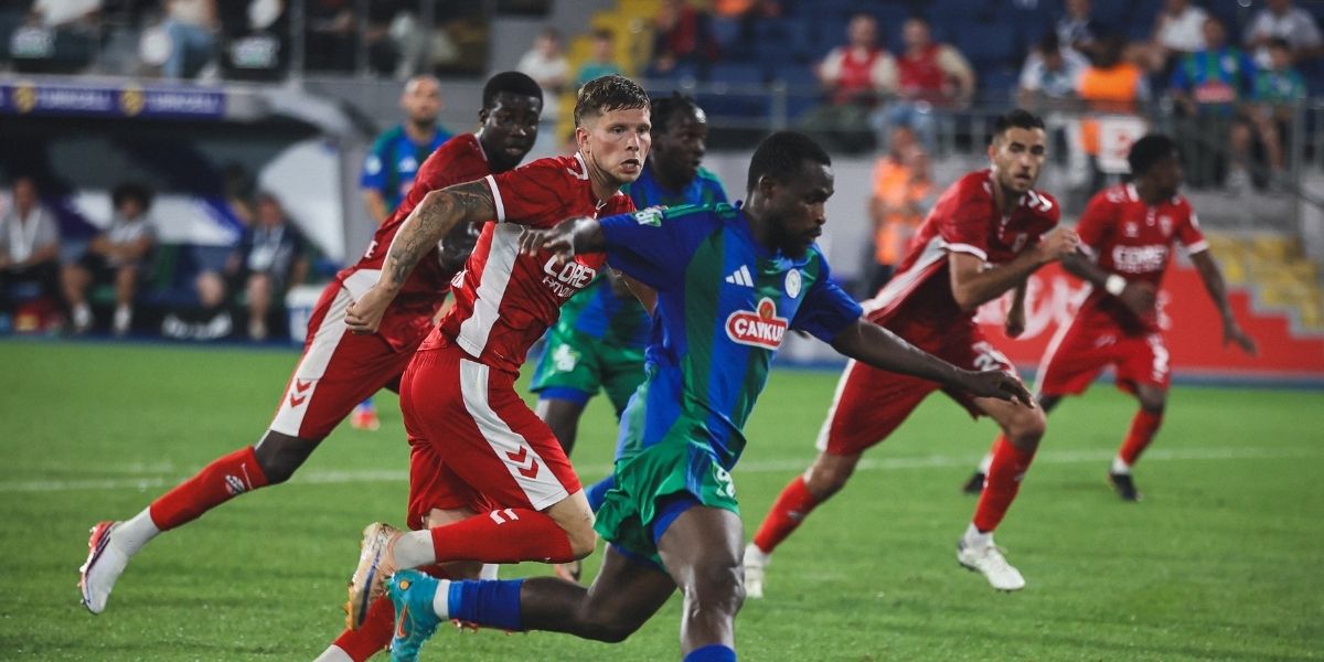 samsunspor-rizede-kazandi-caykur-rizesporu-2-0-maglup-etti-001.jpg