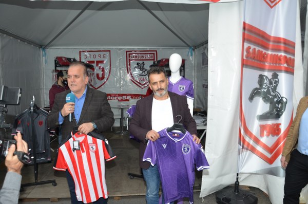 samsunspor-sevdalilari-store-55-standina-akin-etti-006.JPG