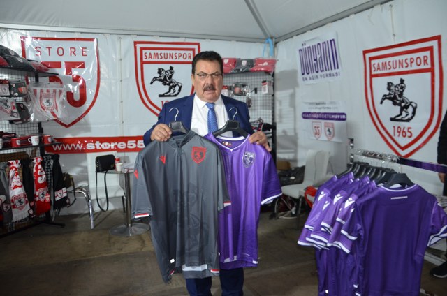 samsunspor-store55-standinda-cumhuriyet-bayramina-ozel-tanitim.JPG