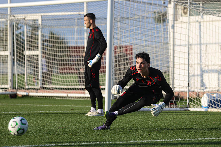 samsunspor-taraftari-onunde-avrupa-zaferine-hazirlaniyor-1.jpg
