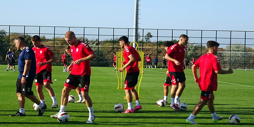samsunspor-top-basi-yapti.jpg
