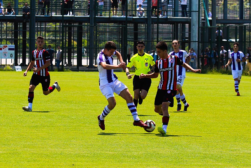 samsunspor-u19-takimi-dolu-dizgin-1.jpg