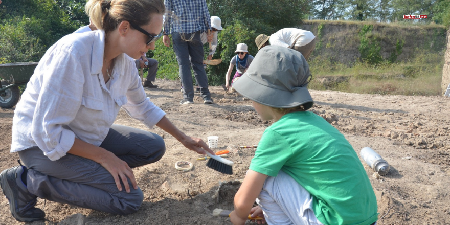 samsunun-bafra-ilcesinde-2012-yilinda-durdurulan-ikiztepe-hoyuk-kazi-calismalari-9-yil-aradan-sonra-yeniden-basladi-5.png