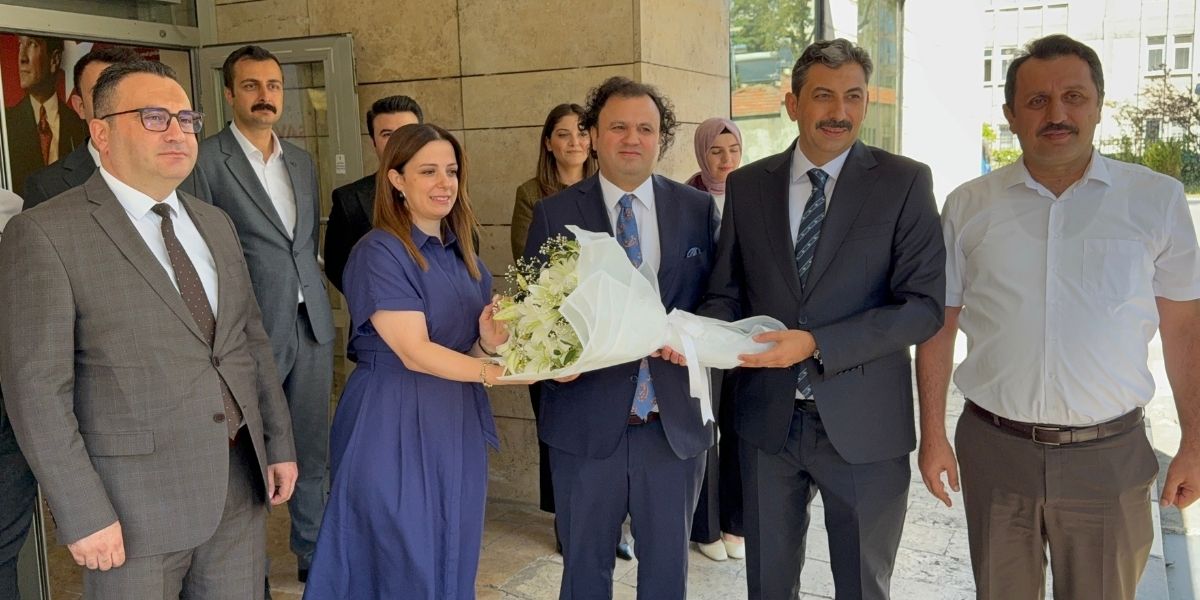 samsunun-yeni-cumhuriyet-bassavcisi-mustafa-cakmak-goreve-basladi-002.jpg