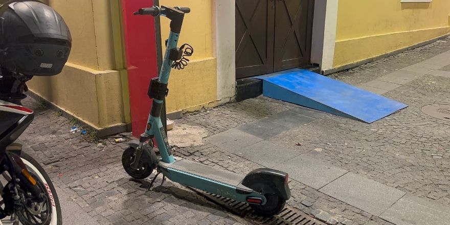 scooter-2.jpg