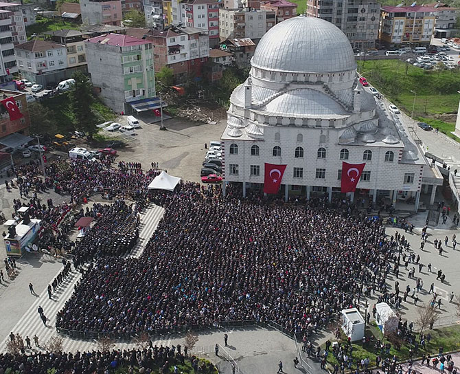 sehidimizi-ebediyete-ugurladik-samet-tokur-7.jpg