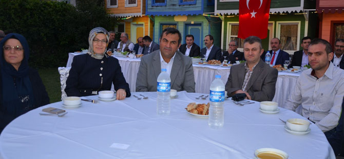 sehit-ailelerinden-iftar-001.jpg