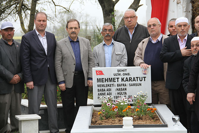 sehit-j-uzm-onb-mehmet-karatut-kabri-basinda-anildi-4-5.jpg