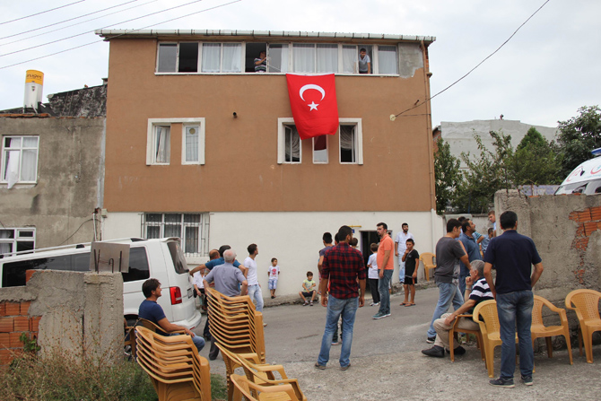 sehit-polis-burak-zorun-samsunda-topraga-verilecegi-belirtildi.-002.jpg