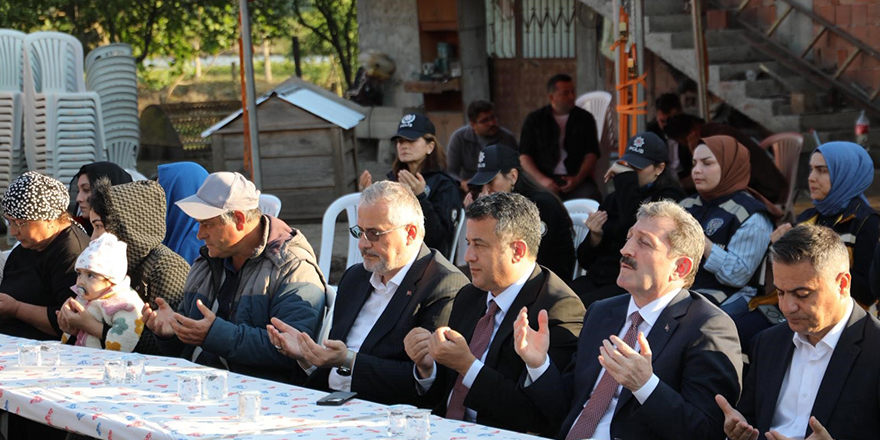 sehit-polis-erkan-tutunculer-icin-bafrada-mevlid-i-serif-okutuldu-1.jpg