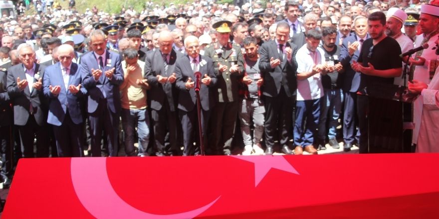 sehit-uzman-cavus-kani-obinin-aci-vedasi-orduda-gerceklesti.jpg