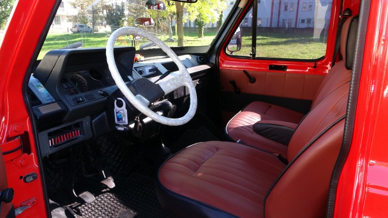 sevdalisi-oldugu-minibus-icin-servet-harcadi.jpg