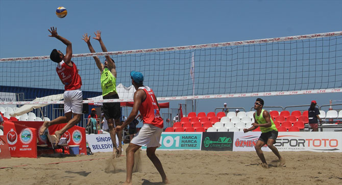 sinopda-plaj-voleybol-heyecani-001.jpg