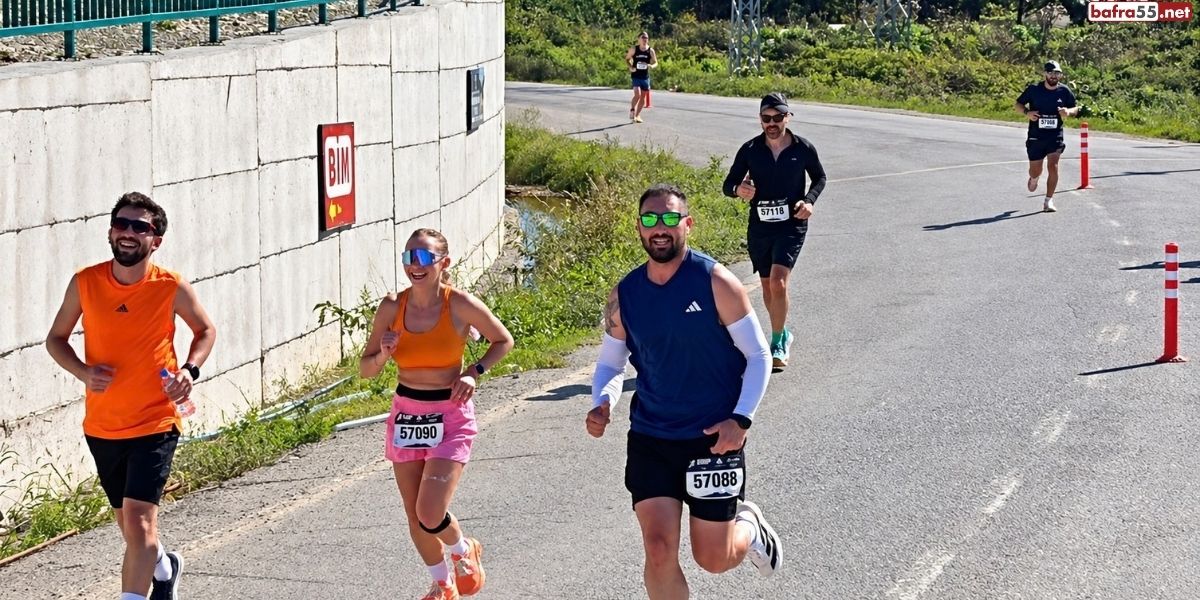 sinopta-bir-ilk-700u-askin-sporcu-yari-maratonda-bulustu-1.jpg