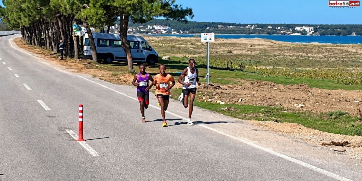 sinopta-bir-ilk-700u-askin-sporcu-yari-maratonda-bulustu-2.jpg