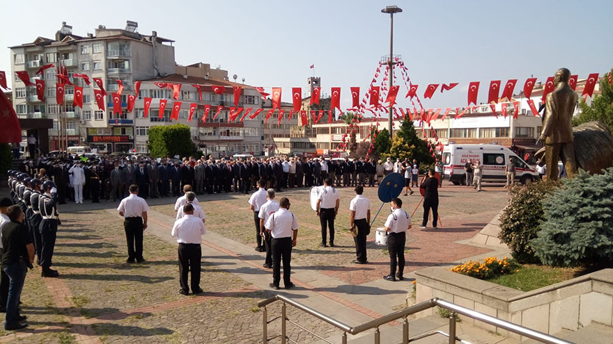 sinopta-zafer-bayrami-coskusu.jpg