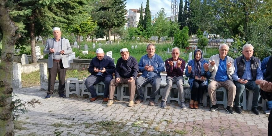 suat-basaran-dualarla-defnedildi-003.jpg