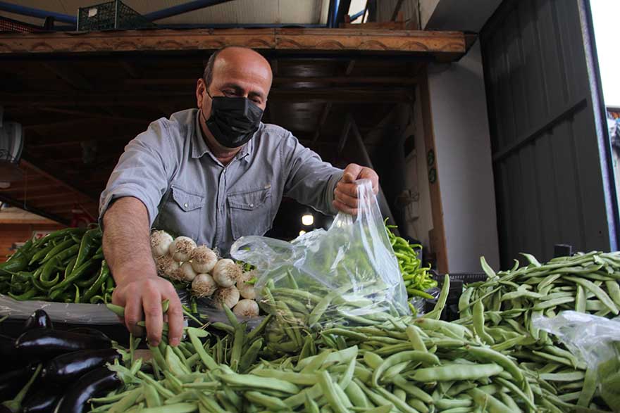 tam-kapanmada-market-pahali-geldi-pazarlar-kiymete-bindi-2.jpg