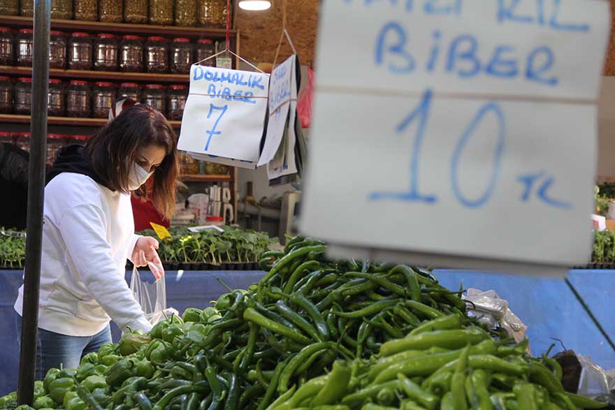 tam-kapanmada-market-pahali-geldi-pazarlar-kiymete-bindi-3.jpg