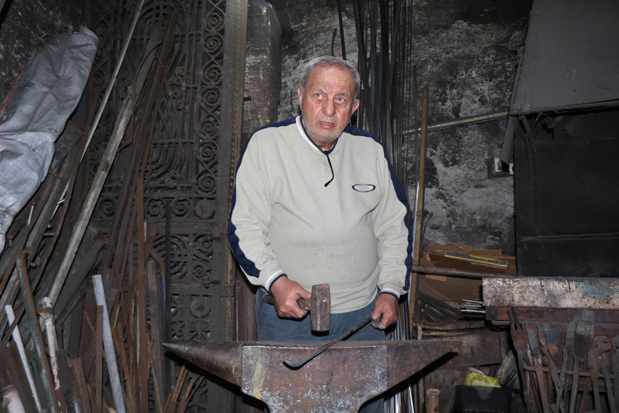 tarihi-eser-avcilari-bu-kapinin-pesinde-1.jpg