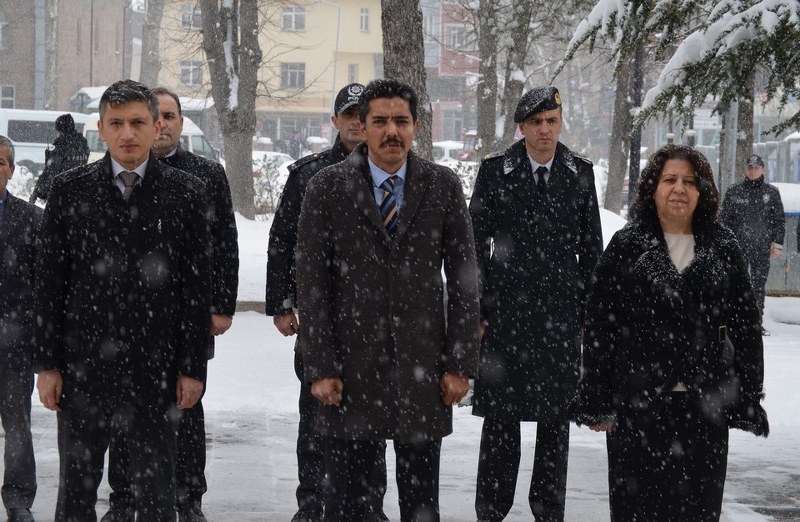 LADİK 18 MART ÇANAKKALE ZAFERİ ÇELENK SUNMA TÖRENİ