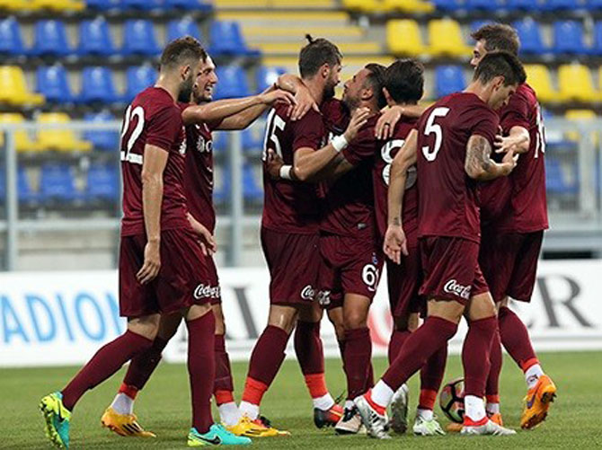 trabzonspor-plakayi-yazdi.jpg