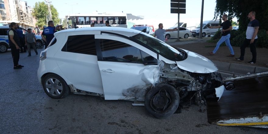 trafik-kazasina-giden-polis-araci-kaza-yapti-4-yarali-1.jpg