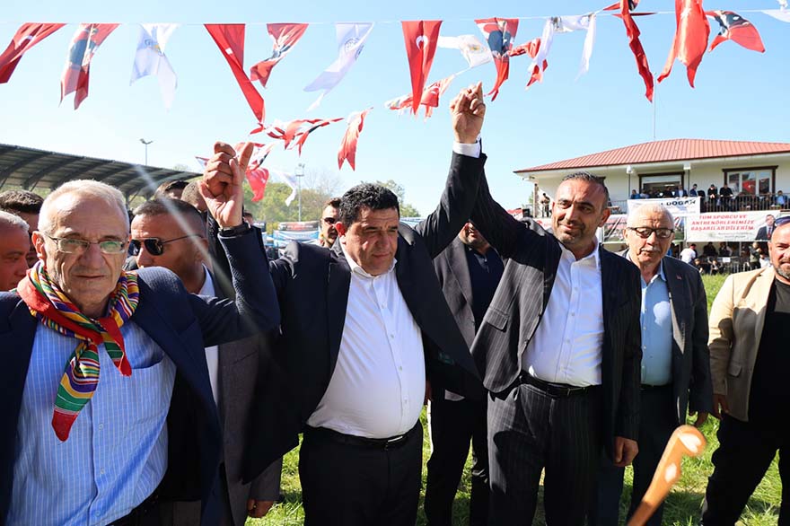 turgut-sahin-632-alacam-geyikkosan-yagli-gures-agasi-oldu-8.jpg