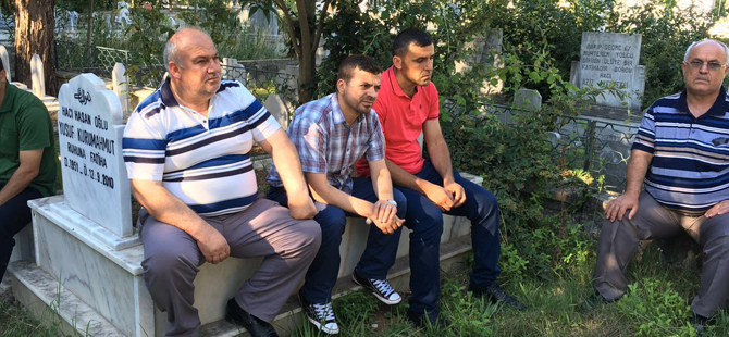 ulkucu-sehit-huseyin-kurumahmutoglu-mezari-basinda-anildi.jpg
