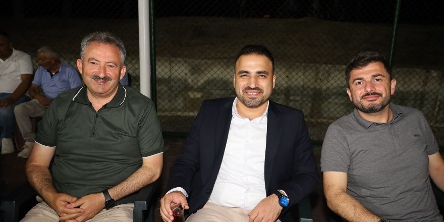 vezirkopru-kunduz-guresleri-agasi-halil-ibrahim-cicekten-birlik-ve-beraberlik-yemegi-13.jpg