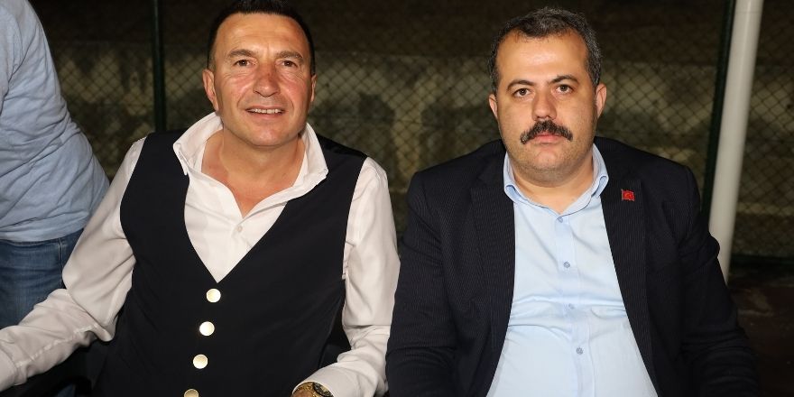 vezirkopru-kunduz-guresleri-agasi-halil-ibrahim-cicekten-birlik-ve-beraberlik-yemegi-3.jpg