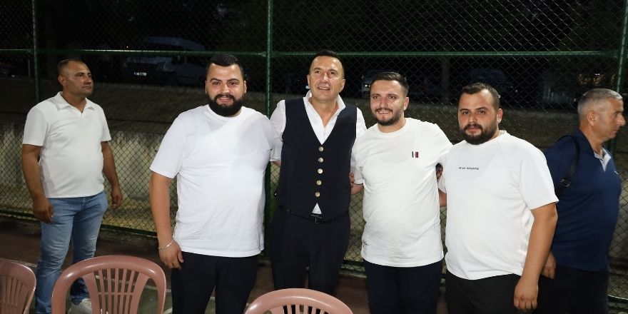 vezirkopru-kunduz-guresleri-agasi-halil-ibrahim-cicekten-birlik-ve-beraberlik-yemegi8.jpg