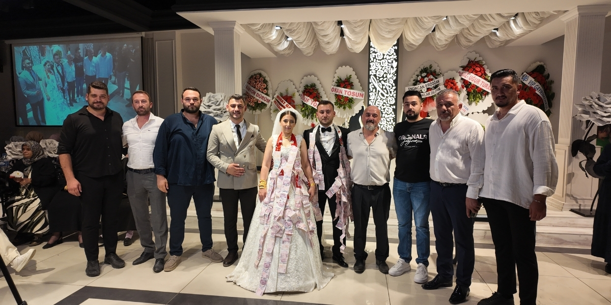 vip-gayrimenkul-ailesinin-mutlu-gunu.jpg