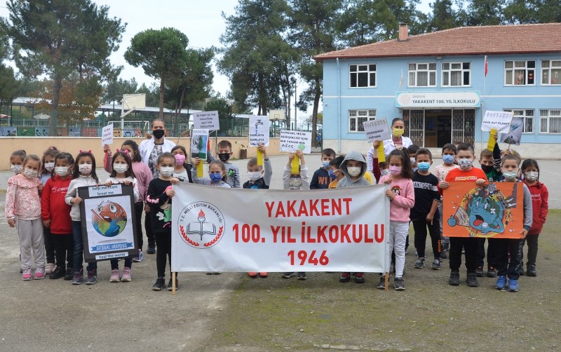 yakakent-100-yil-ilkokulundan-buyuk-basari.jpg