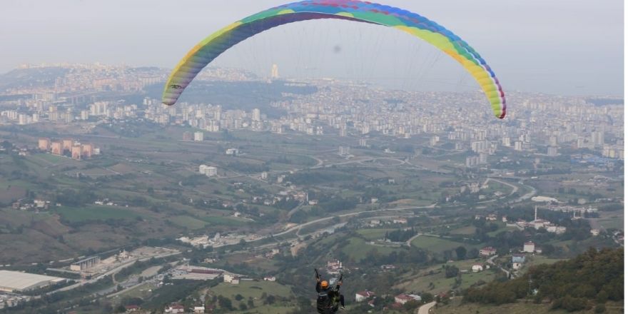 yamac-parasutu-hedef-yarismasinda-bafra-havacilik-spor-kulubu-ikinci-oldu2.jpg