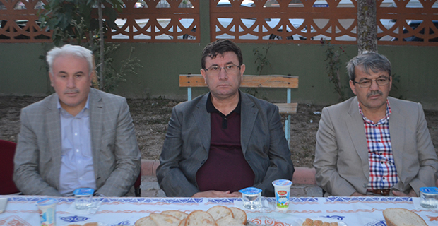 yavuz-sultan-selim-camiinden-iftar-yemegi--2.jpg