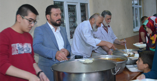 yavuz-sultan-selim-camiinden-iftar-yemegi--5.jpg