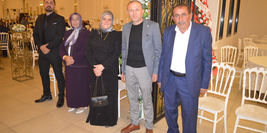 yildiz-evren-demir-mutluluk-dolu-yillara-yelken-actilar-009.png