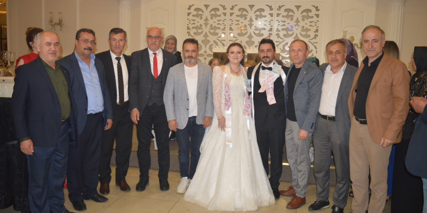 yildiz-evren-demir-mutluluk-dolu-yillara-yelken-actilar-026.png