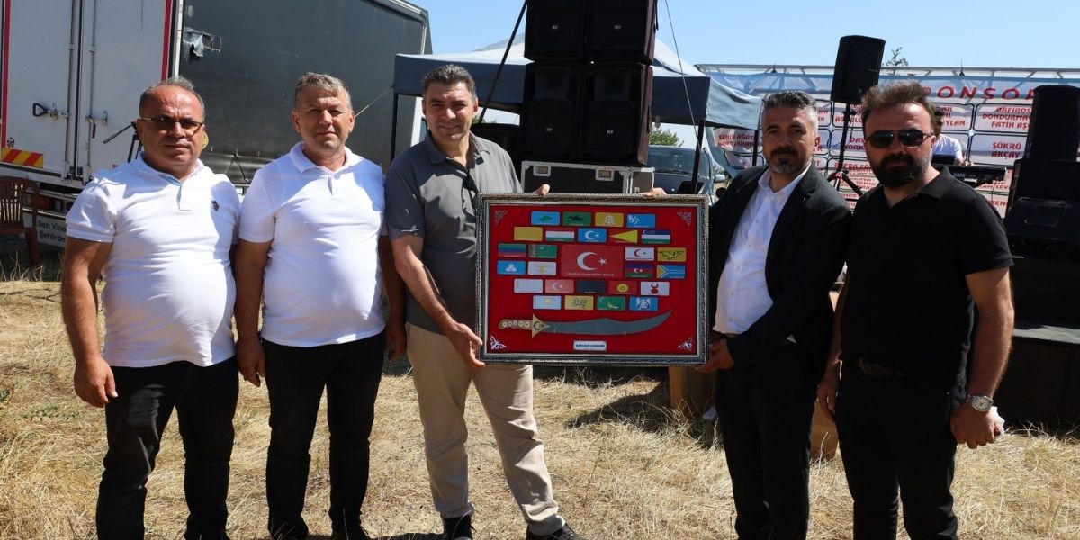 yuzlerce-kisi-kelikbalanda-bulustu-igdir-boyu-tek-yurek-oldu-007.jpg