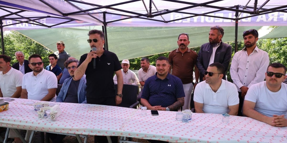 yuzlerce-kisi-kelikbalanda-bulustu-igdir-boyu-tek-yurek-oldu-008.jpg