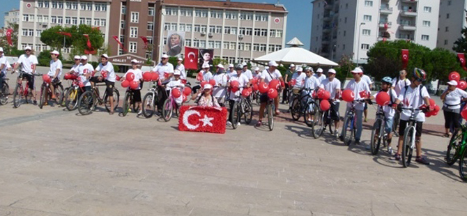 zafer-bayrami-pedallar-cevrildi2.jpg